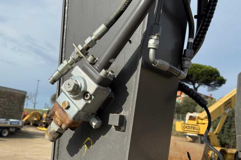 OmecoHub - Immagine VOLVO EC220ELR